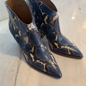 ANTONIO MELANI Blue and White Snake Print Ankle Boots NWOT